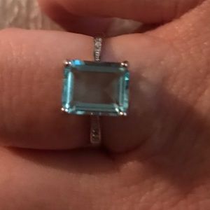 Beautiful Aquamarine ring size 8. 925 SS.